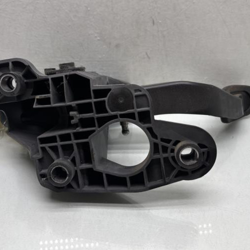 Pedale d'embrayage RENAULT TWINGO 3 Photo n°4