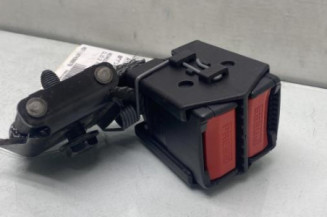 Attache ceinture arriere droit RENAULT CLIO 2 Photo n°1