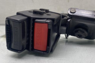 Attache ceinture arriere gauche RENAULT CLIO 2 Photo n°1