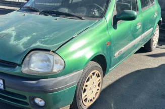 Bouton de warning RENAULT CLIO 2