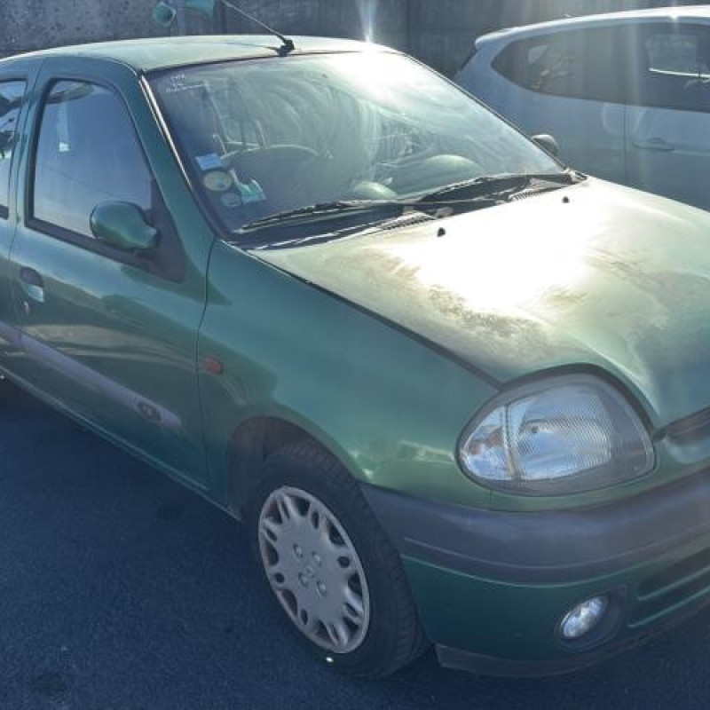 Bouton de warning RENAULT CLIO 2 Photo n°6