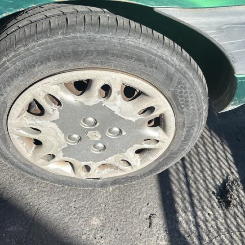 Bouton de warning RENAULT CLIO 2 Photo n°18