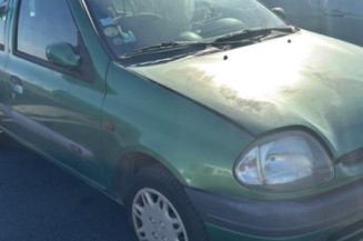 Pare choc avant RENAULT CLIO 2