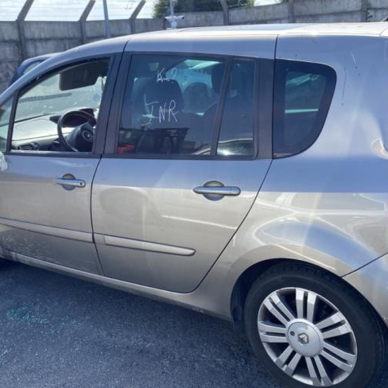 Vitre arriere droit RENAULT GRAND MODUS Photo n°11