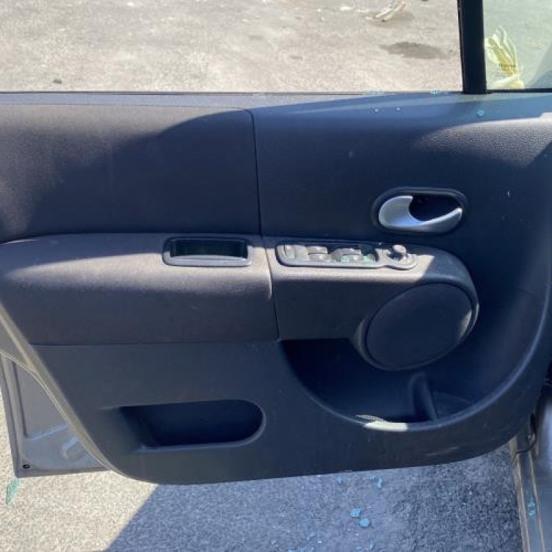 Vitre arriere droit RENAULT GRAND MODUS Photo n°13