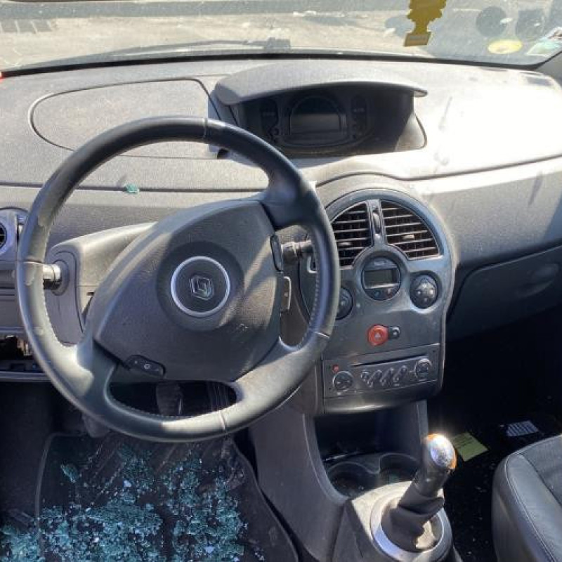 Vitre arriere droit RENAULT GRAND MODUS Photo n°18