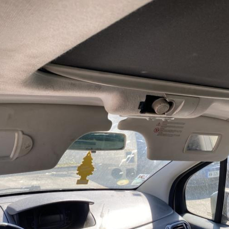 Vitre arriere droit RENAULT GRAND MODUS Photo n°19