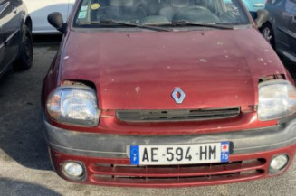 Pare choc avant RENAULT CLIO 2