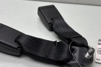 Attache ceinture arriere gauche DACIA SANDERO 2