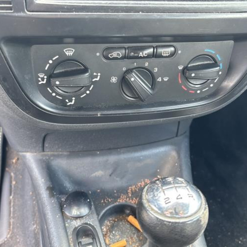 Bouton de warning CITROEN C3 1 Photo n°19