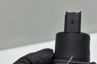 Pompe lave glace avant DACIA SANDERO 1