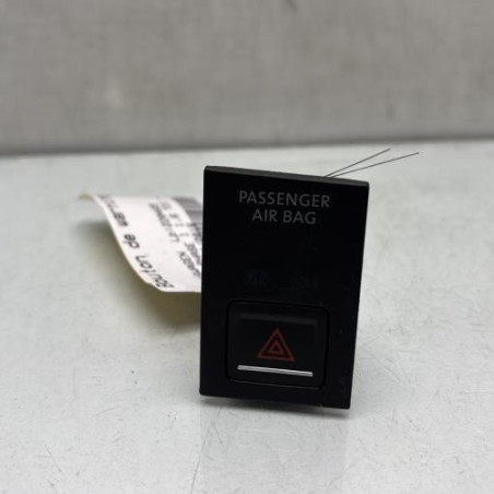 Bouton de warning VOLKSWAGEN GOLF 7 Photo n°1