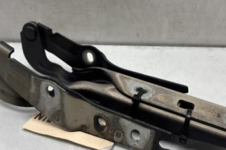 Charniere de capot VOLKSWAGEN GOLF 7