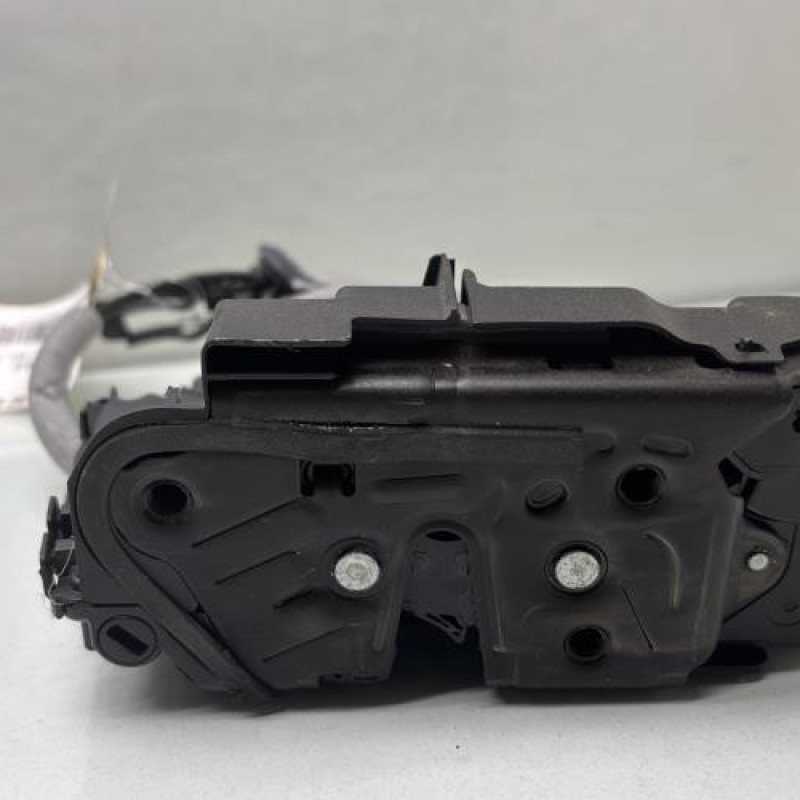 Serrure arriere droit VOLKSWAGEN TOURAN 3 Photo n°1