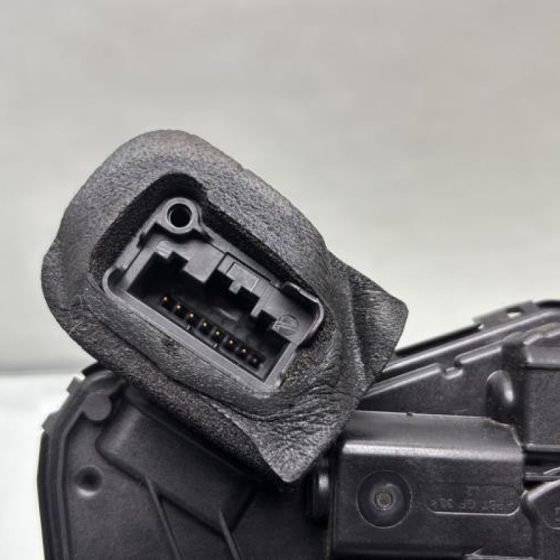 Serrure arriere gauche VOLKSWAGEN TOURAN 3 Photo n°4