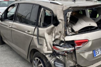 Pivot de moyeu avant gauche VOLKSWAGEN TOURAN 3