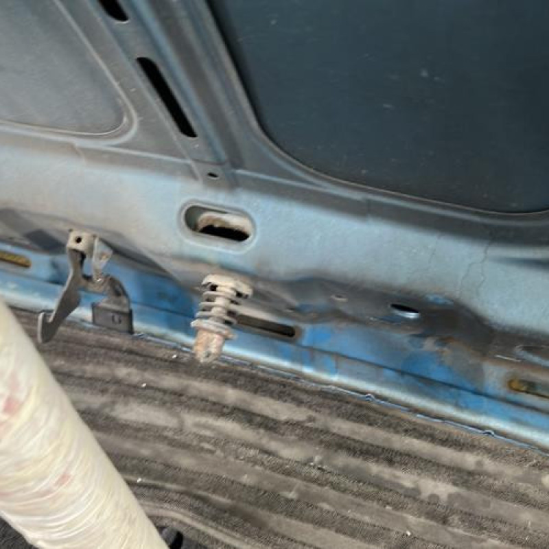 Capot OPEL CORSA C Photo n°8