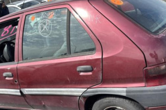 Poignee porte arriere droit CITROEN SAXO