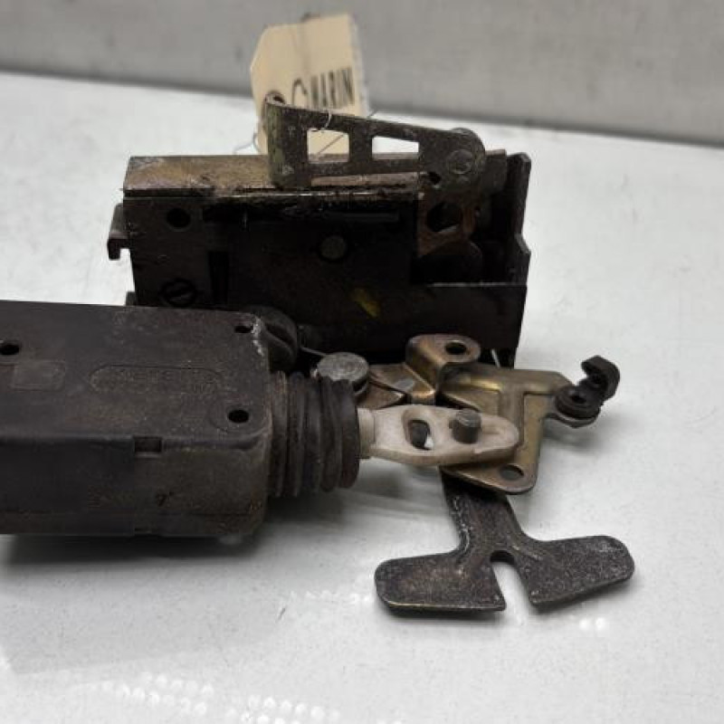 Serrure arriere droit CITROEN SAXO Photo n°3