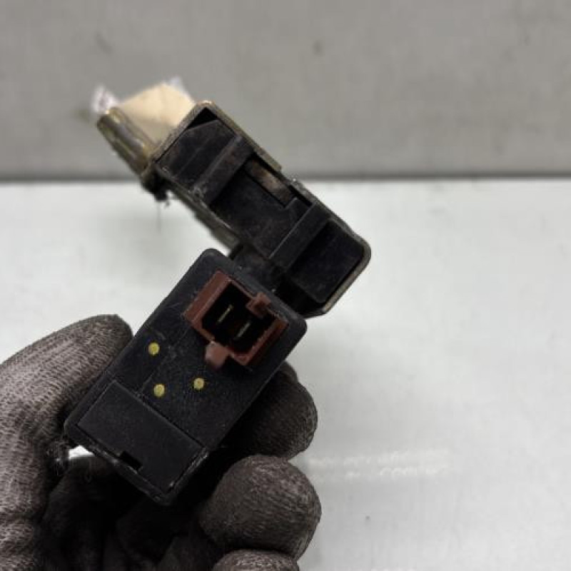 Serrure arriere gauche CITROEN SAXO Photo n°4