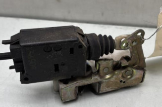 Serrure avant droit CITROEN SAXO
