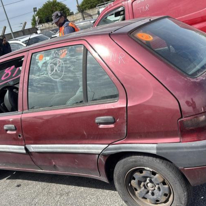 Serrure arriere gauche CITROEN SAXO Photo n°11