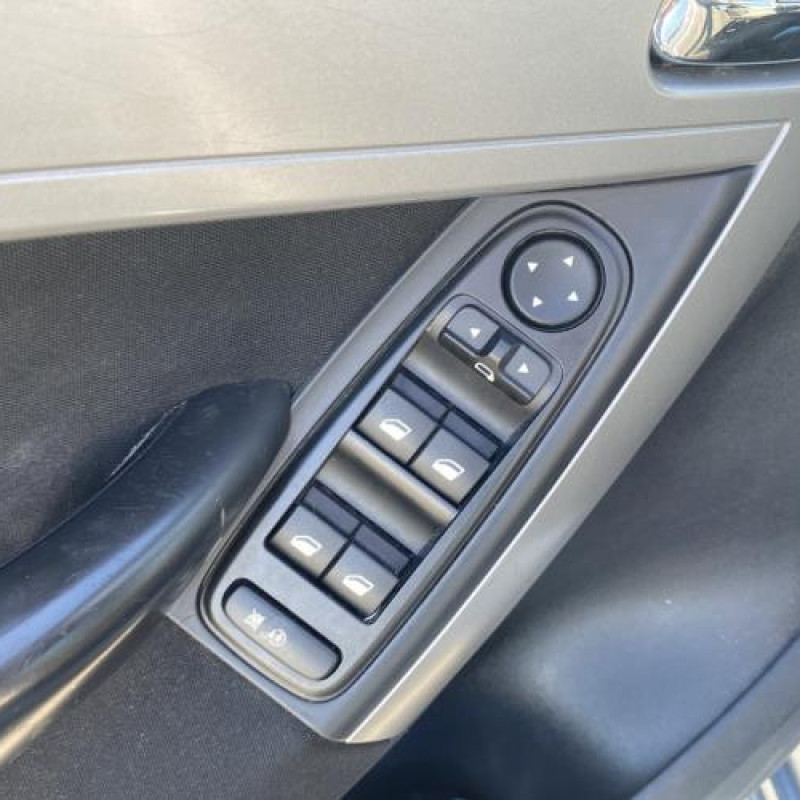 Feu arriere secondaire gauche (feux) CITROEN C4 PICASSO 1 Photo n°14