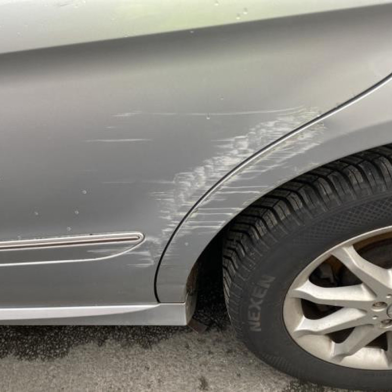 Malle/Hayon arriere MERCEDES CLASSE R 251 Photo n°16