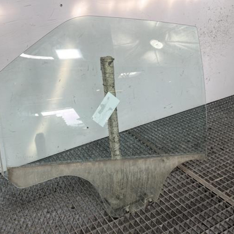 Vitre arriere droit DACIA LOGAN 1 Photo n°3