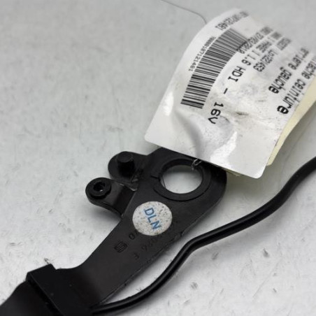 Attache ceinture arriere gauche PEUGEOT 5008 1