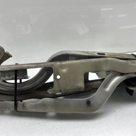 Charniere de capot PEUGEOT 5008 1