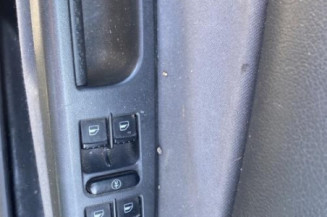 Serrure avant droit SKODA OCTAVIA 1