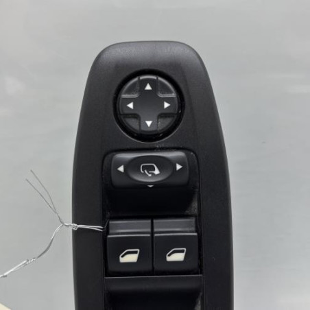 Interrupteur de leve vitre avant gauche PEUGEOT 208 1