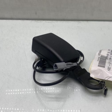Attache ceinture avant gauche DACIA SANDERO 2