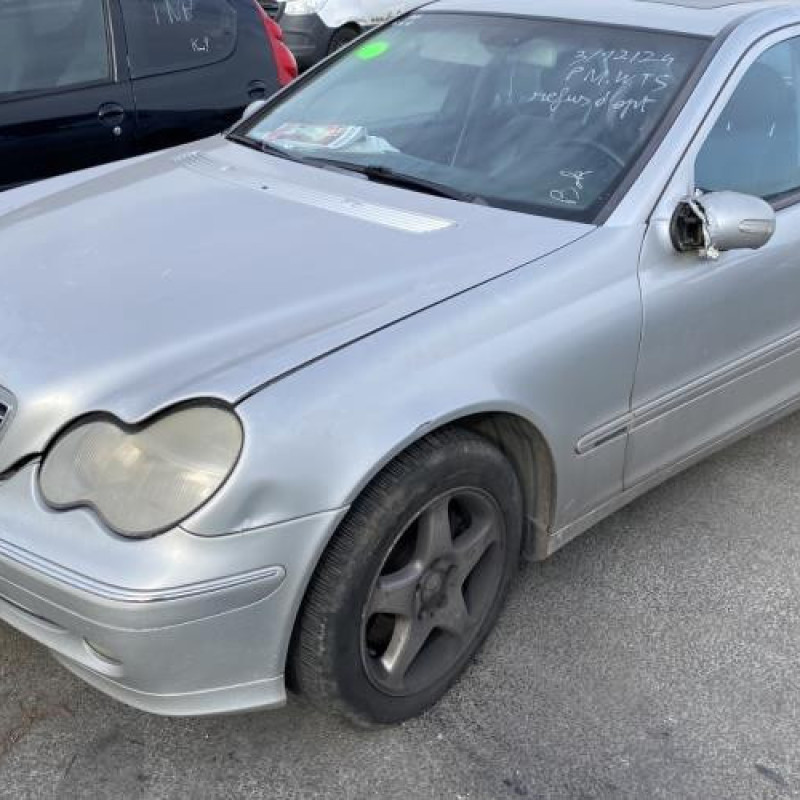 Serrure avant gauche MERCEDES CLASSE C 203 Photo n°7