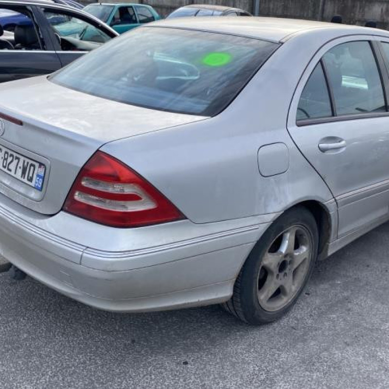 Serrure avant gauche MERCEDES CLASSE C 203 Photo n°9