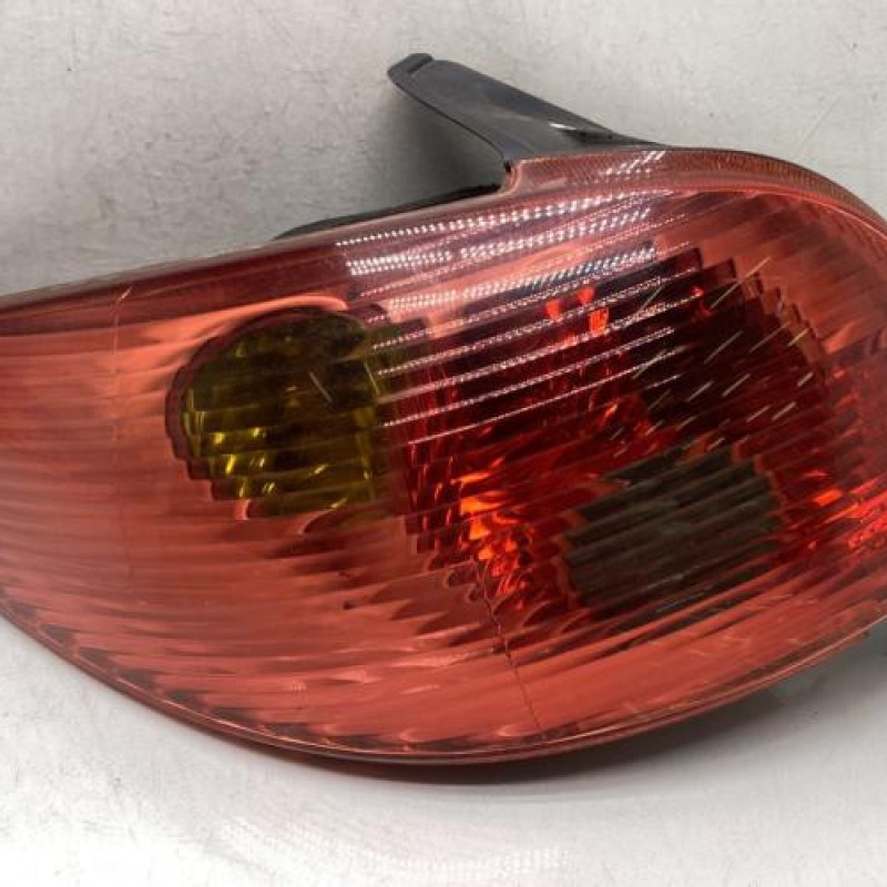 Feu arriere principal gauche (feux) PEUGEOT 206 Photo n°1