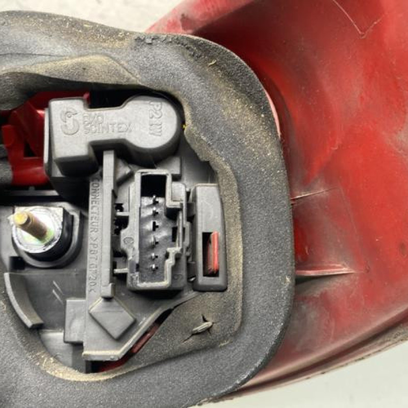 Feu arriere principal gauche (feux) PEUGEOT 206 Photo n°3