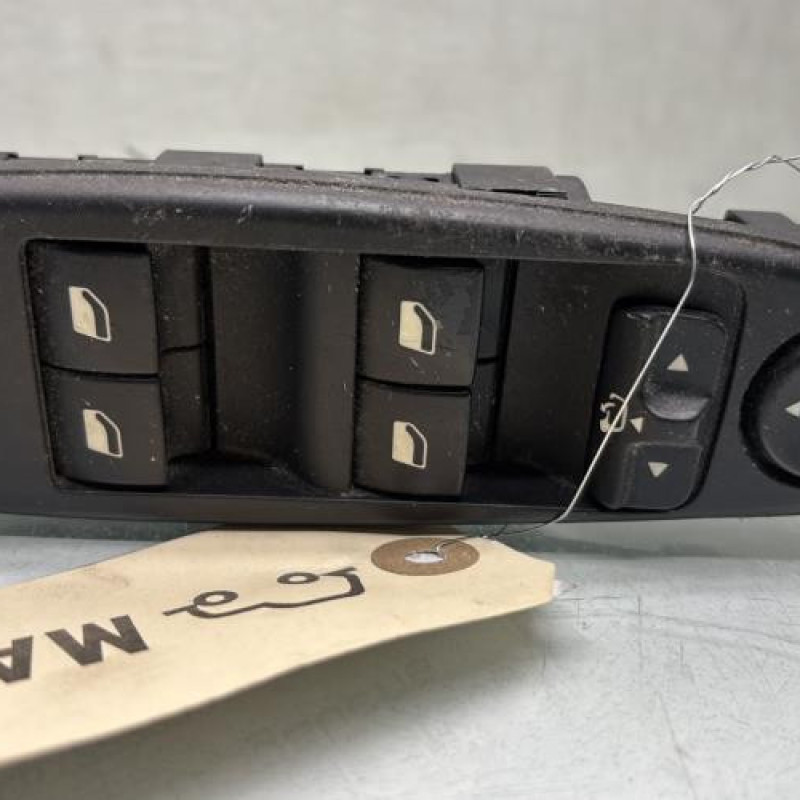 Interrupteur de leve vitre avant gauche CITROEN C4 GRAND PICASSO 1 Photo n°1