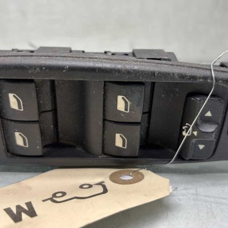 Interrupteur de leve vitre avant gauche CITROEN C4 GRAND PICASSO 1 Photo n°2