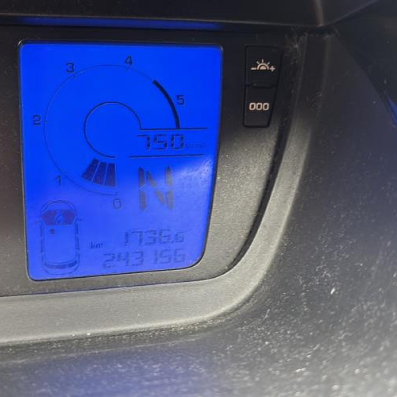 Feu arriere stop central CITROEN C4 GRAND PICASSO 1 Photo n°20