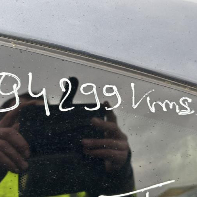 Poignee interieur avant droit OPEL CORSA D Photo n°11