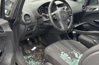 Poignee interieur avant droit OPEL CORSA D