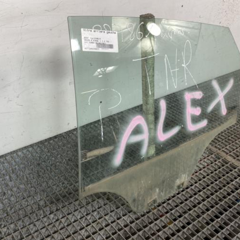 Vitre arriere gauche SEAT IBIZA 4 Photo n°3