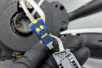 Com (Bloc Contacteur Tournant+Commodo Essuie Glace+Commodo Phare) CITROEN C3 1
