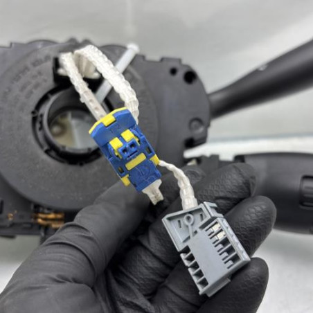 Com (Bloc Contacteur Tournant+Commodo Essuie Glace+Commodo Phare) CITROEN C3 1