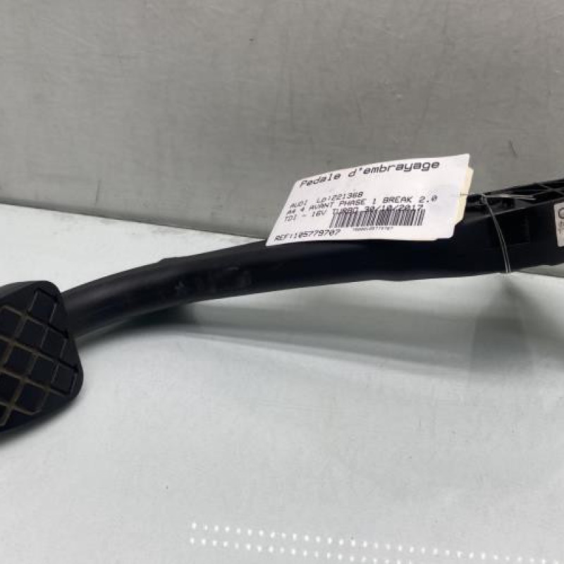 Pedale d'embrayage AUDI A4 4 Photo n°1