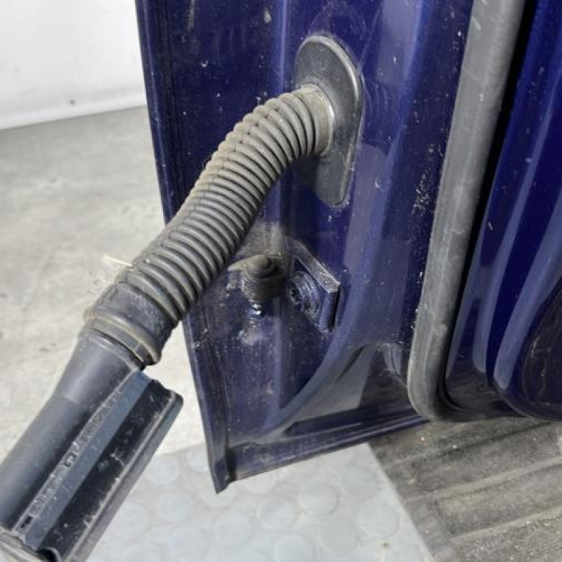 Porte avant droit AUDI A4 4 Photo n°4