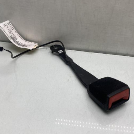 Attache ceinture avant droit AUDI A4 4 Photo n°1