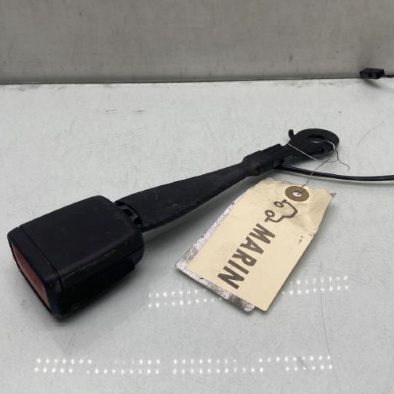 Attache ceinture avant gauche AUDI A4 4 Photo n°2